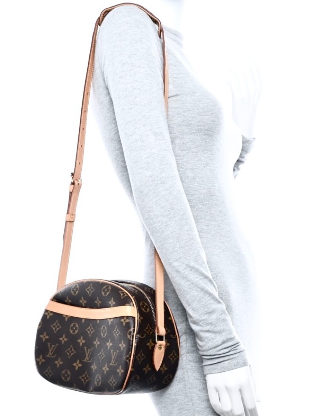 Louis Vuitton Vintage Monogram Blois Crossbody - Picture 3 of 14